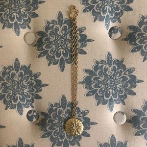 C. Wonder Gold Daisy Necklace